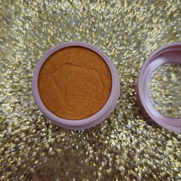 Colourpop Smiley Face Super Shock Shadow - Picture 4 of 5